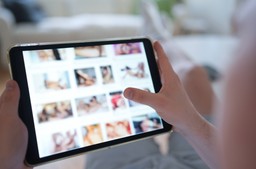 pornhub pod ostrzałem ue. "jeśli 7-latek z polski może wejść na wasze strony..."