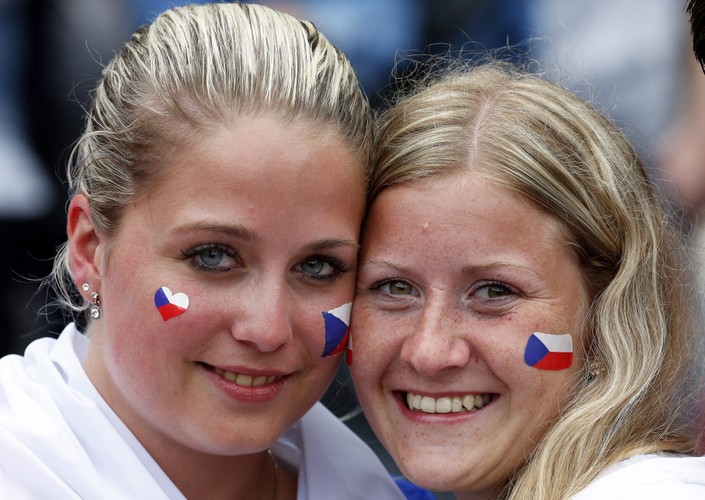 Futbolowa gorączka ogarnęła nie tylko mężczyzn. Zobacz fanki Euro 2016