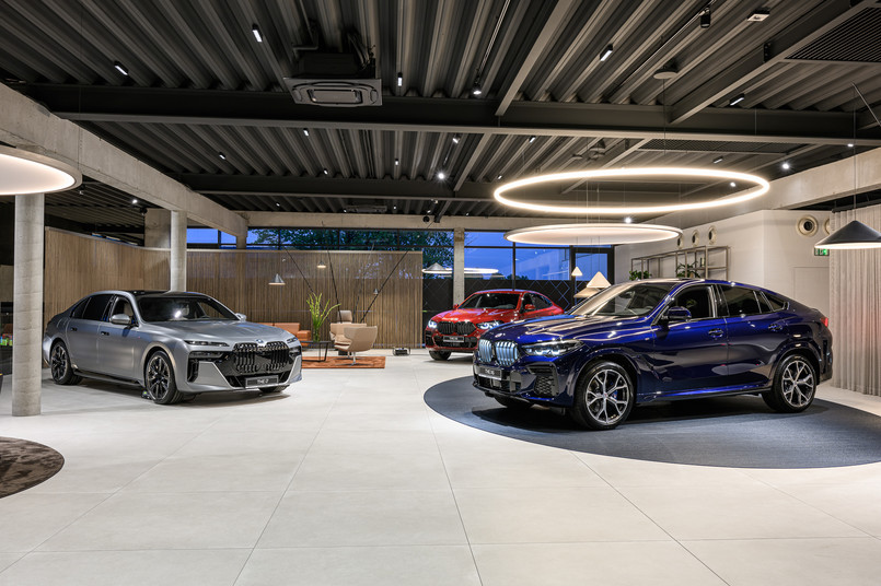BMW otwiera w Polsce największy salon. Powstał w historycznym miejscu Katowic