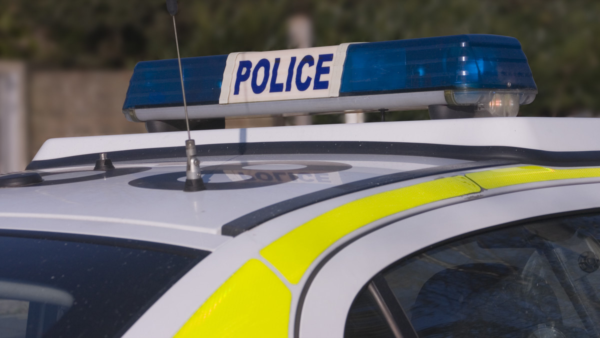 Policja zatrzymała 14-letniego chłopca i zabrała go na przesłuchanie w sprawie morderstwa dokonanego przy Cheshire Road w Smethwick.