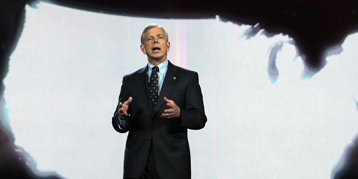 Verizon CEO: Report of $1 billion discount on hacked Yahoo is pure 'speculation'
