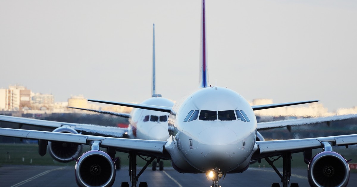 Europie zabraknie paliwa lotniczego? Niepokojący głos z Komisji Europejskiej