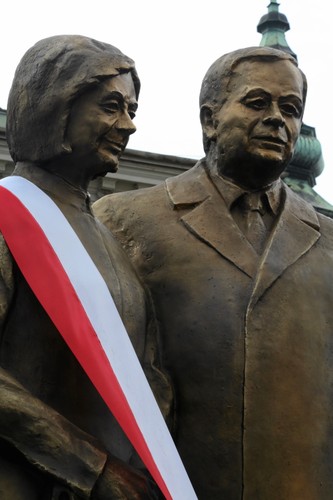 Pomnik Marii i Lecha Kaczyńskich