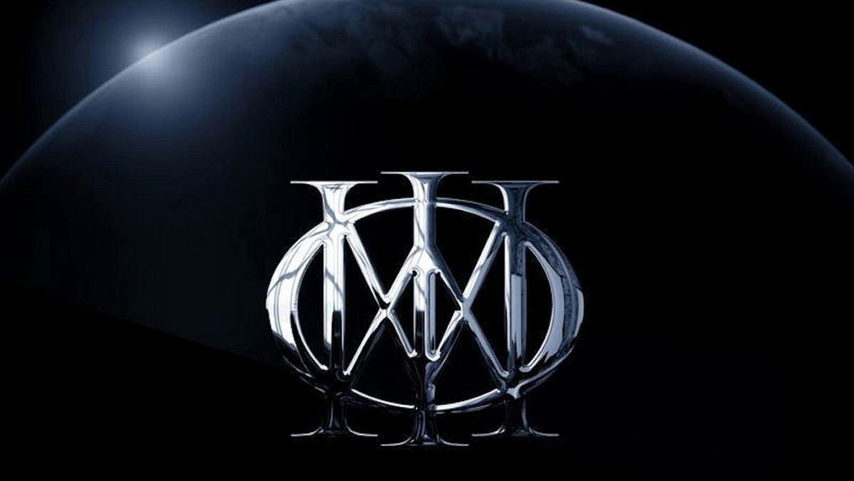 Na swojej dwunastej płycie Dream Theater próbuje dokonać niemożliwego. Chce zadowolić siebie samego, swoich fanów i swoich wrogów. Napisałem próbuje? Przepraszam – ten amerykański zespół de facto dokonuje niemożliwego. Pozostając sobą, zmienia oblicze, a grając w pierwszej lidze rocka progresywnego, proponuje najbardziej przystępny album w karierze.