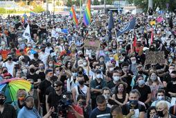 Manifestacja poparcia dla społeczności LGBT na pl. Defilad w Warszawie,