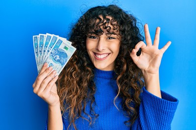 Wielkie zyski inwestujących w złoto. Kursy ustanowiły nowe rekordy, czy nadal opłaca się je kupować