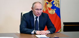 Odczytali mowę ciała Putina. "Ruchy kciukiem są od niego niezależne"