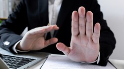 5 żelaznych zasad asertywności w pracy. Zastosuj je, a zysk cię zaskoczy