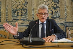 Burzliwe obrady komisji o SN i KRS: Budka do Piotrowicza: Pan zamienia parlament w cyrk. Nie zmyje pan hańby za to, co pan robi w tej komisji