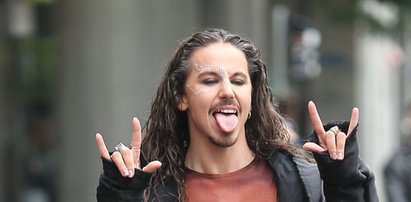 Michał Szpak znów poszedł na całość. Zobaczcie, co na siebie włożył!