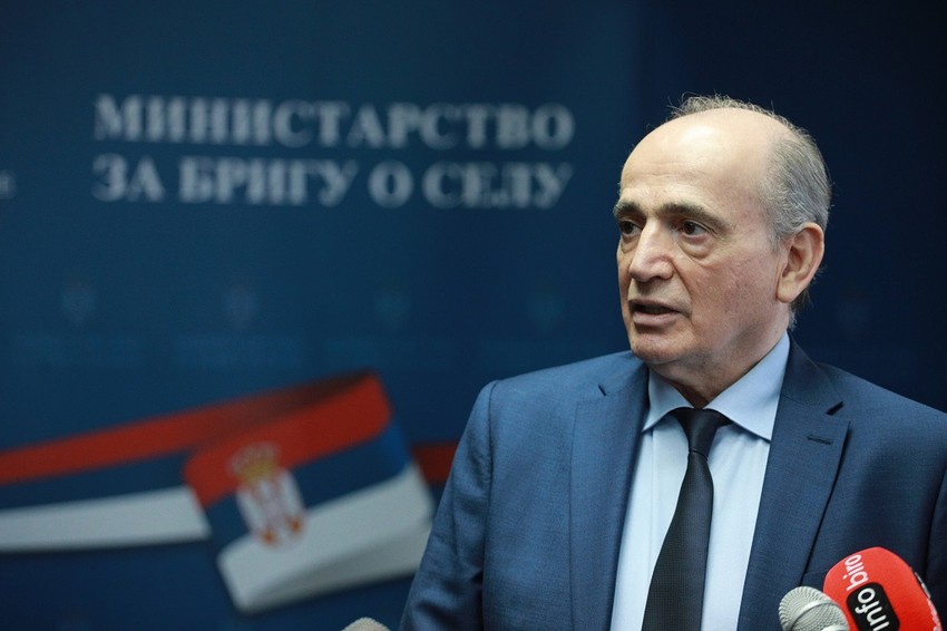   Milan Krkobabić, ministar za brigu o selu