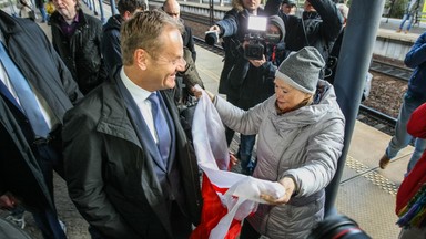 Donald Tusk martwi się o samodzielne matki. Sprawdzamy, co PO zrobiła dla kobiet