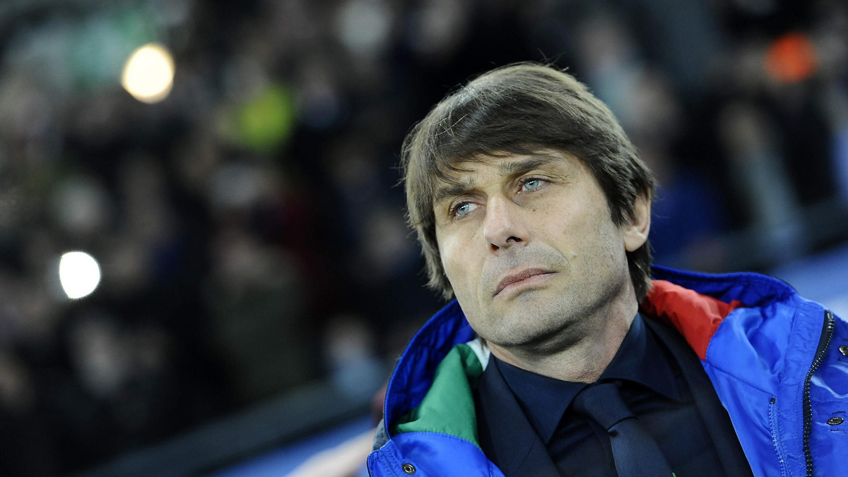 Brytyjskie media są przekonane, że Antonio Conte jeszcze przed mistrzostwami Europy oficjalnie zostanie nowym menedżerem Chelsea. Dziennik "Daily Mail", powołując się na ludzi z bliskiego otoczenia włoskiego szkoleniowca, napisał, jakie plany względem The Blues ma aktualny selekcjoner Italii.