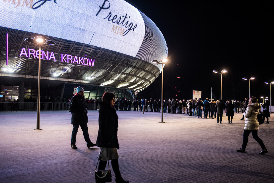 Publiczność na koncercie Roda Stewarta w Tauron Arena Kraków