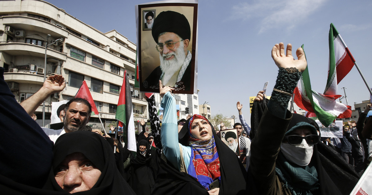 Guvernul iranian a vorbit deschis despre represalii împotriva Israelului.  „Suntem mai aproape de război decât oricând.”