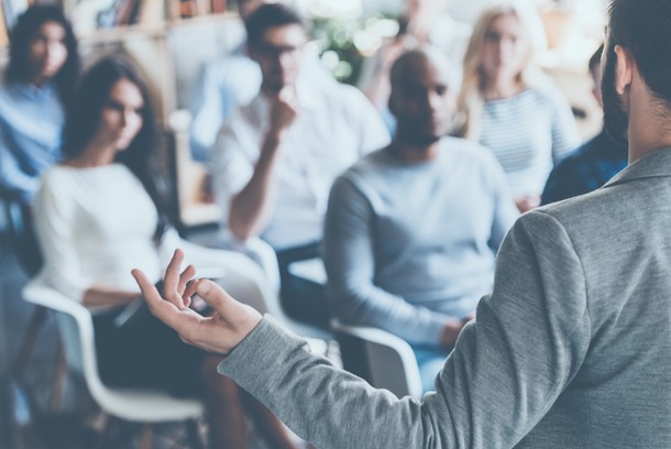 Jeżeli seminar junkies czują nieodpartą potrzebę uczestniczenia w wydarzeniach rozwojowych, a nie mogą jej zaspokoić, mogą odczuwać dyskomfort emocjonalny.