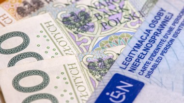 znaczny-stopien-niepelnosprawnosci-2026-ulgi-znizki-przywileje