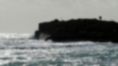 Gigantyczny krzyż wyrzucony przez morze na florydzką plażę