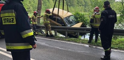 Pan Karol jest bohaterem! Uratował kobietę z tonącego auta