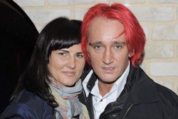 Czy kolejny związek wokalisty rozpadnie się przez... symulator?