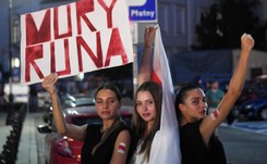 Białoruska wersja 'Murów' w Warszawie. Wiec poparcia dla Białorusinów [WIDEO]