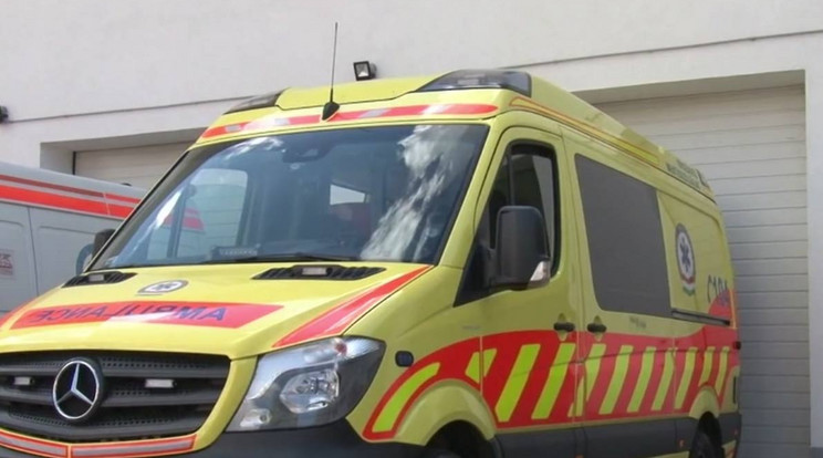 Bravúros beavatkozást végeztek a mentőautóban / Fotó: TV2