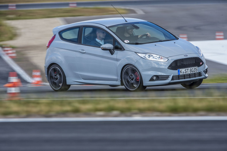 Ford Fiesta ST200 - jeszcze więcej zabawy