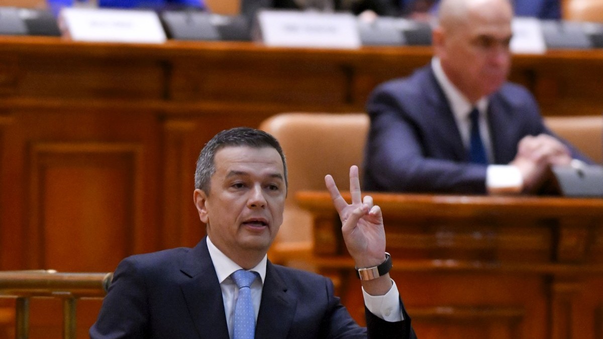 După ce Bolojan i-a spus că se comportă ca un premier, Grindeanu i-a trasat două sarcini lui Luca Niculescu privind angajarea răspunderii Guvernului
