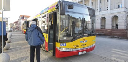 Wypadek w Kielcach. Nie żyje kierowca autobusu.