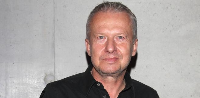 <b>Bogusław Linda</b>
<br>
<br>
W sieć restauracji 'Prohibicja' - oprócz Lindy - pieniądze zainwestowali także Zbigniew Zamachowski, Marek Kondrat i Wojciech Malajkat. Znane twarze nie przyciągnęły jednak klientów. Część lokali artyści sprzedali, inne zamknęli.