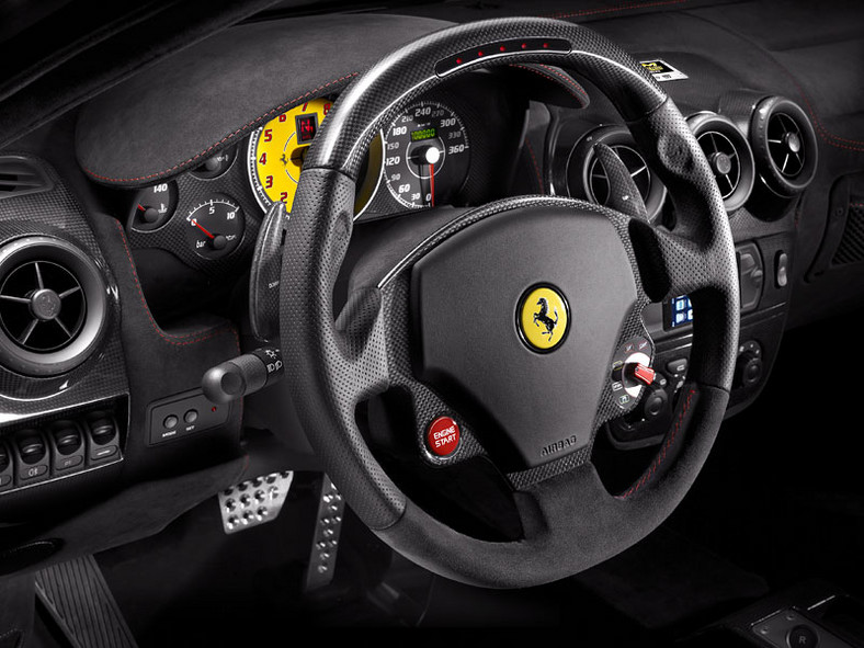 Ferrari Scuderia Spider 16M: pierwsze fotografie i informacje