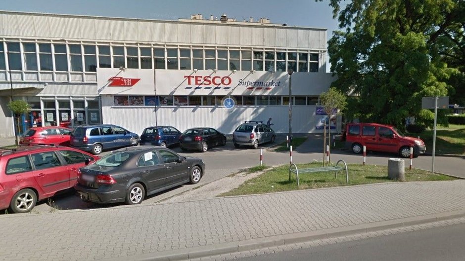 Koniec Tesco w Krakowie. "Udało się wyprzedać cały asortyment"