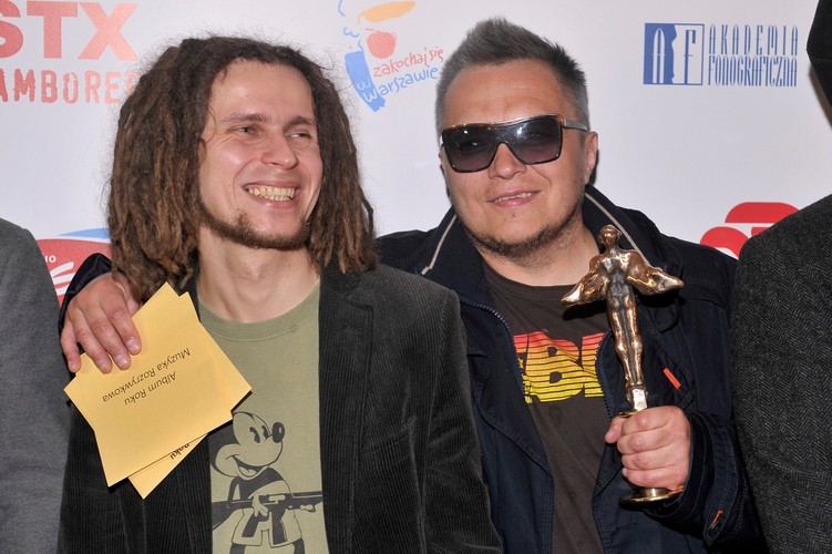 Muniek Staszczyk i ekipa T.Love na gali Fryderyków