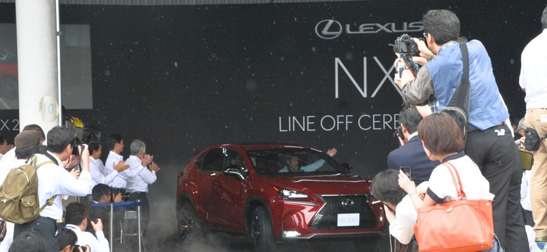 Nowy lexus NX już w Polsce. Japoński SUV wabi silnikiem i… ceną. ZDJĘCIA