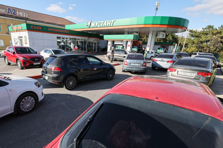 Gužve na pumpama u Rusiji