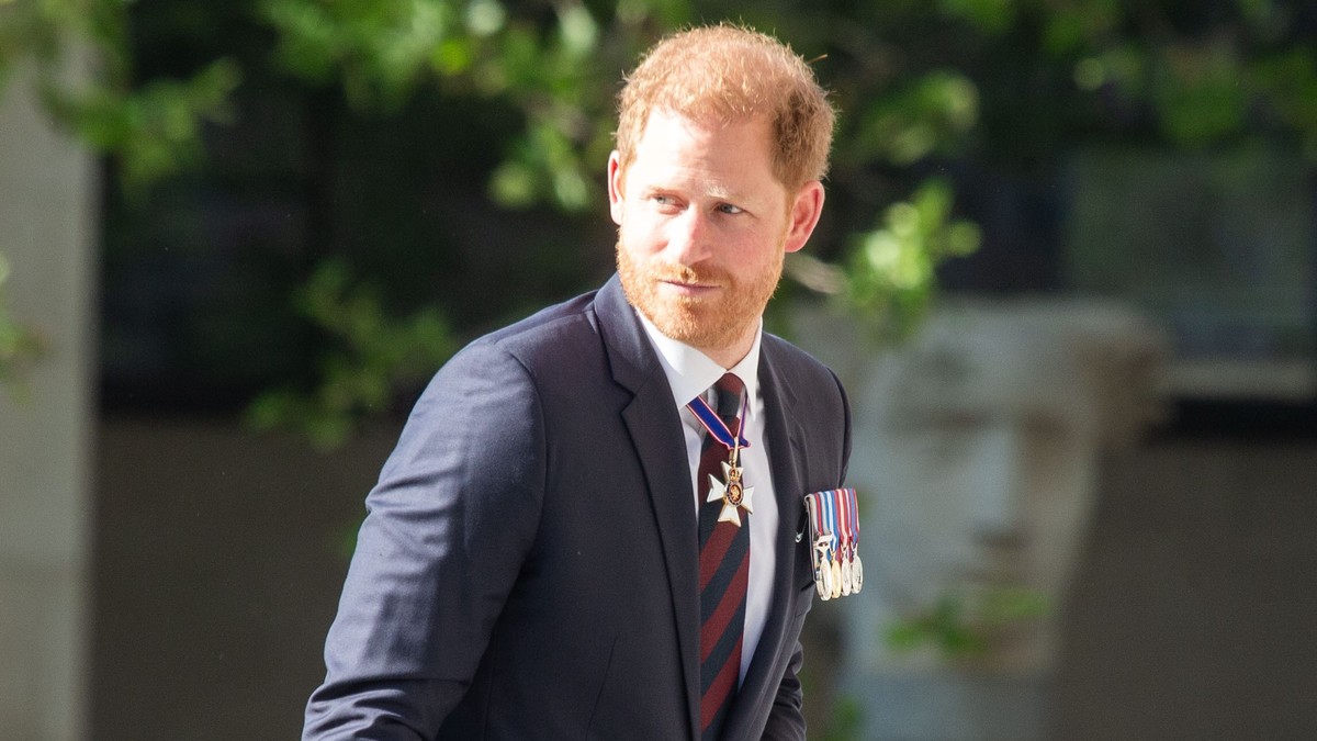 Károly kíméletlen módon üzent Harry hercegnek