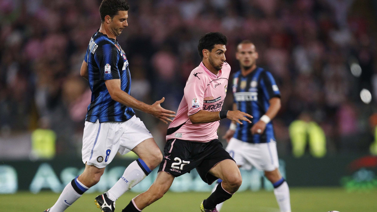 Prezes włoskiego klubu US Palermo Maurizio Zamparini zdradził, że o piłkarza jego klubu - Javiera Pastore - rywalizuje pięciu gigantów europejskiej piłki klubowej.