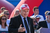 Prezes PiS Jarosław Kaczyński podczas spotkania w Woli Rędzińskiej