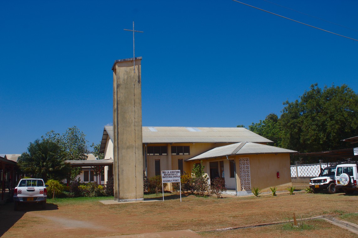 Tanzania. Przyszpitalna kaplica