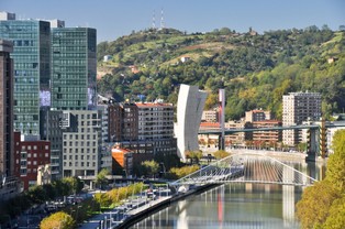 Bilbao - stolica Kraju Basków, którą z kryzysu wyciągnął Frank Gehry (ZDJĘCIA)