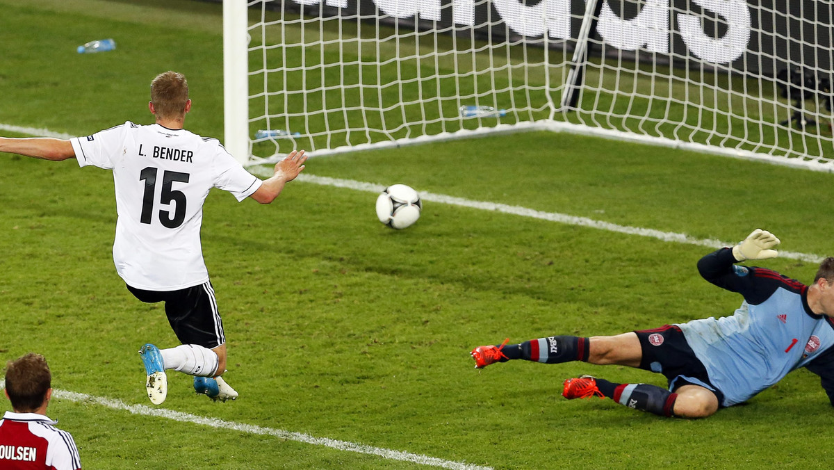 Reprezentacja Niemiec pokonała Danię 2:1 i z kompletem zwycięstw zakończyła rywalizację w "grupie śmierci" Euro 2012. Media u naszych zachodnich sąsiadów doceniają wysiłki podopiecznych Joachima Loewa i nie mogą doczekać się już ćwierćfinałowego starcia z Grecją.