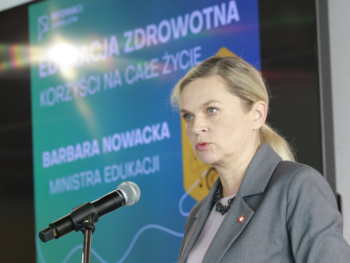 Uczniowie rezygnują z edukacji zdrowotnej. Masowe wypisania w dużych miastach