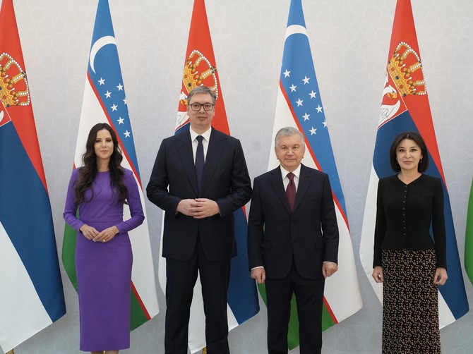 Aleksandar i Tamara Vučić u Uzbekistanu dočekani uz hit Nade Topčagić i leskovačko kolo