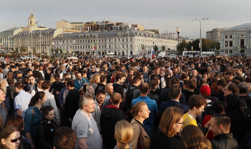 Protest ispred Dume 15. jula u znak podrške opozicionim kandidatima na parlamentarnim izborima u Rusiji
