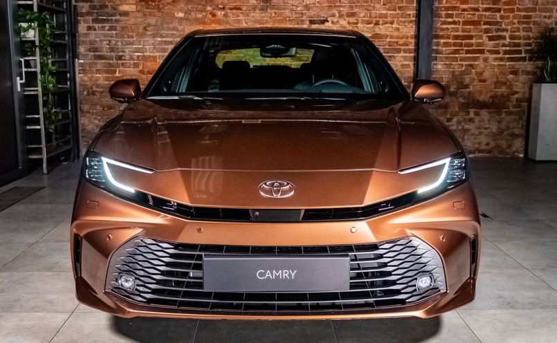 Nowa Toyota Camry