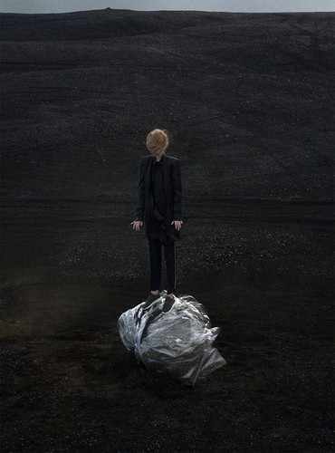 Kasia Stankiewicz w klipie do utworu 'Lucy'