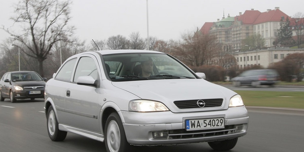 Opel Astra II