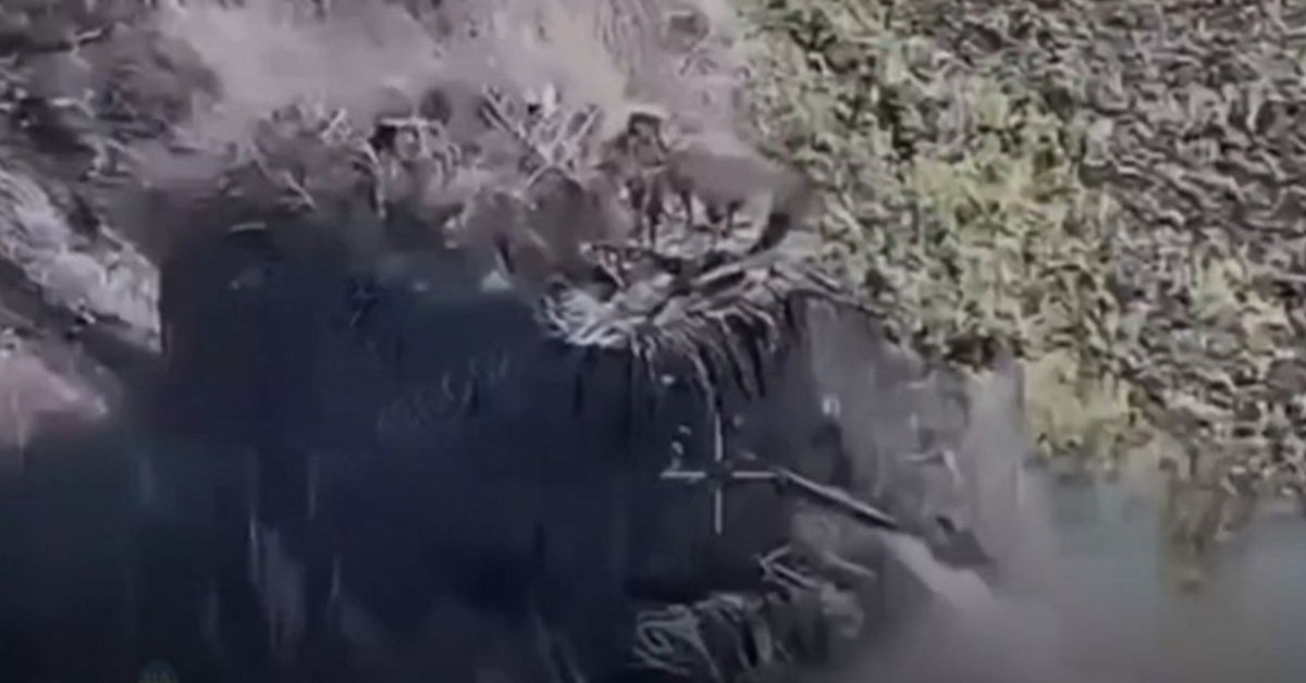 Rosyjski czołg-potwór na froncie! Oberwał ponad 20 razy i dalej jechał