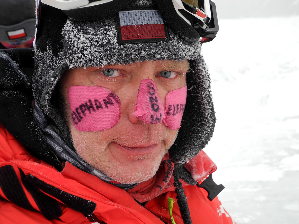 Artur Hajzer, Gasherbrum I 2011/2012