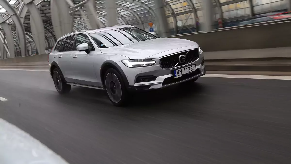 Volvo V90 Cross Country Pro B5